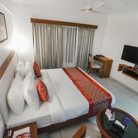 Kkm International Hotel Thiruvananthapuram Bagian luar foto