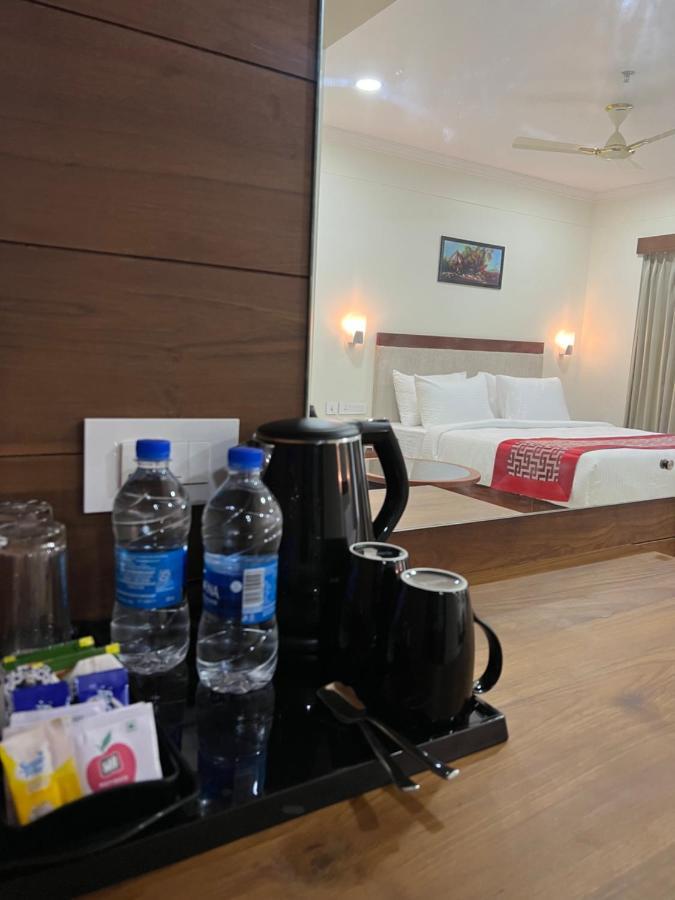 Kkm International Hotel Thiruvananthapuram Bagian luar foto
