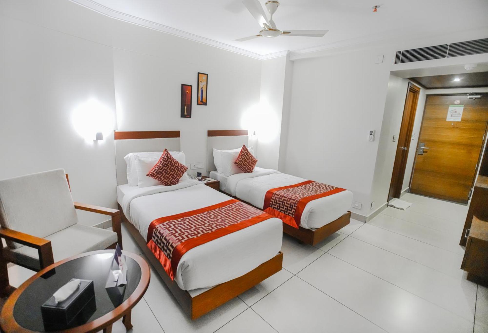 Kkm International Hotel Thiruvananthapuram Bagian luar foto