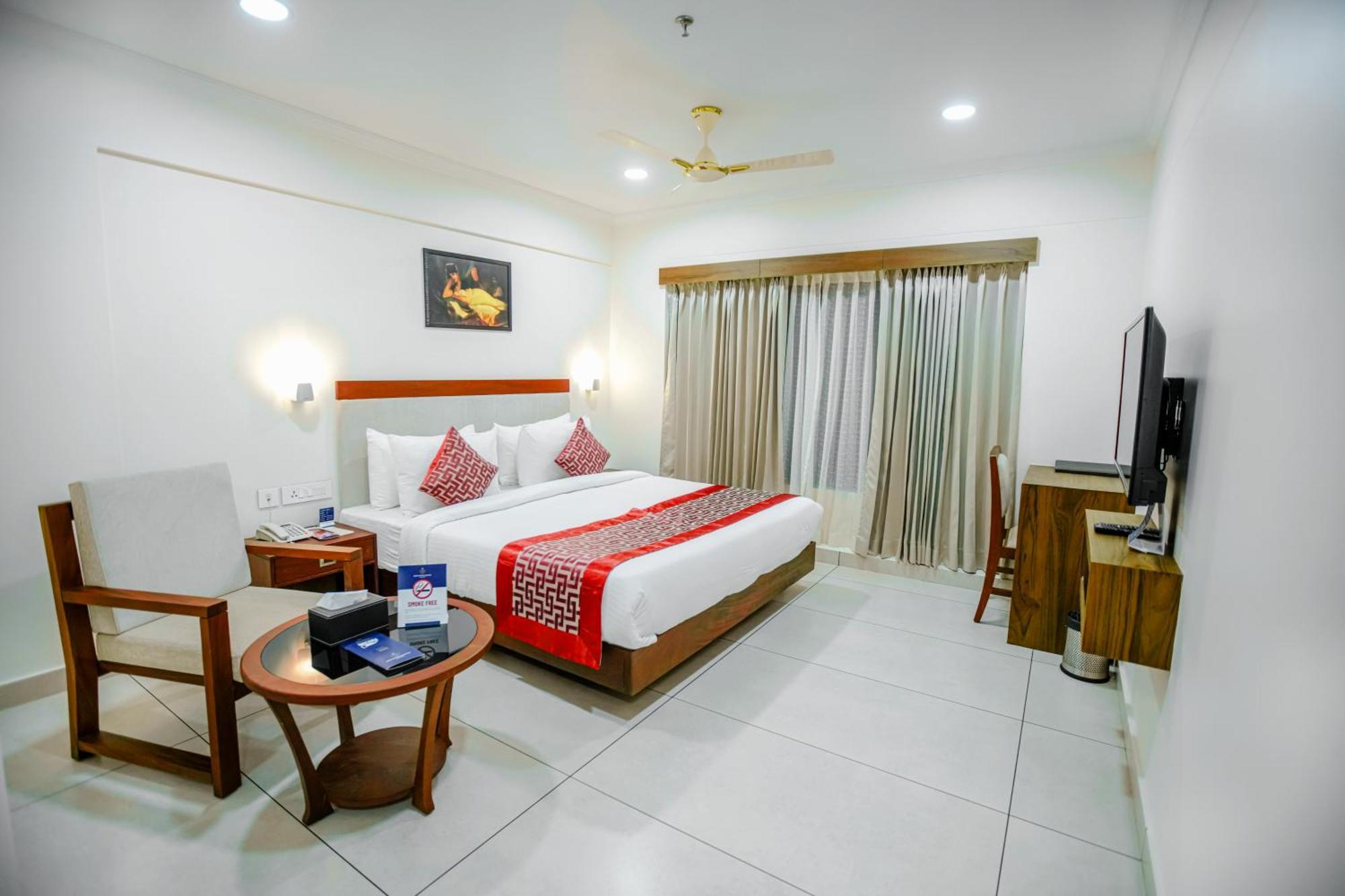 Kkm International Hotel Thiruvananthapuram Bagian luar foto