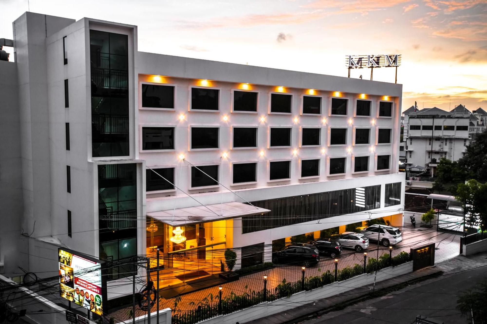 Kkm International Hotel Thiruvananthapuram Bagian luar foto